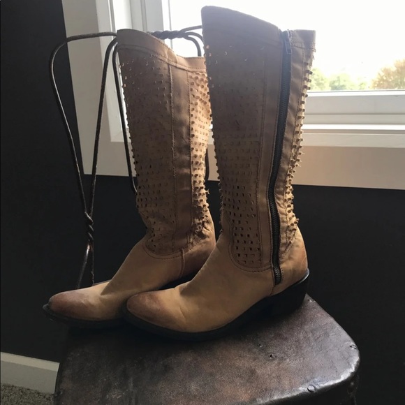 Women’s Independent Boots Size 8.5 - Picture 2 of 5